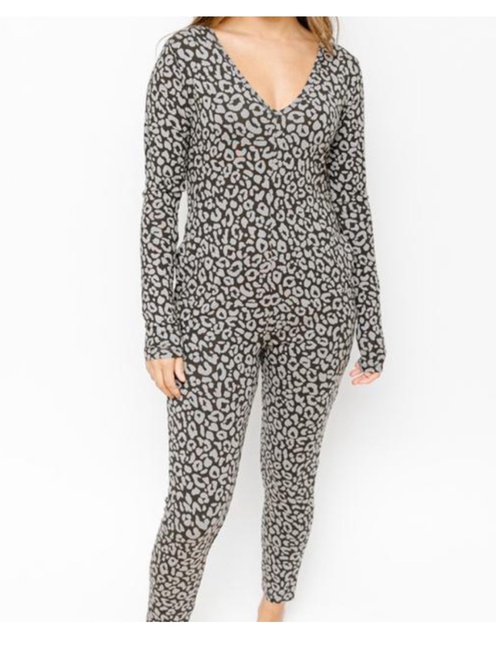 Smash + Tess Grey Leopard Long Sleeve Friday Romper, S 🐆